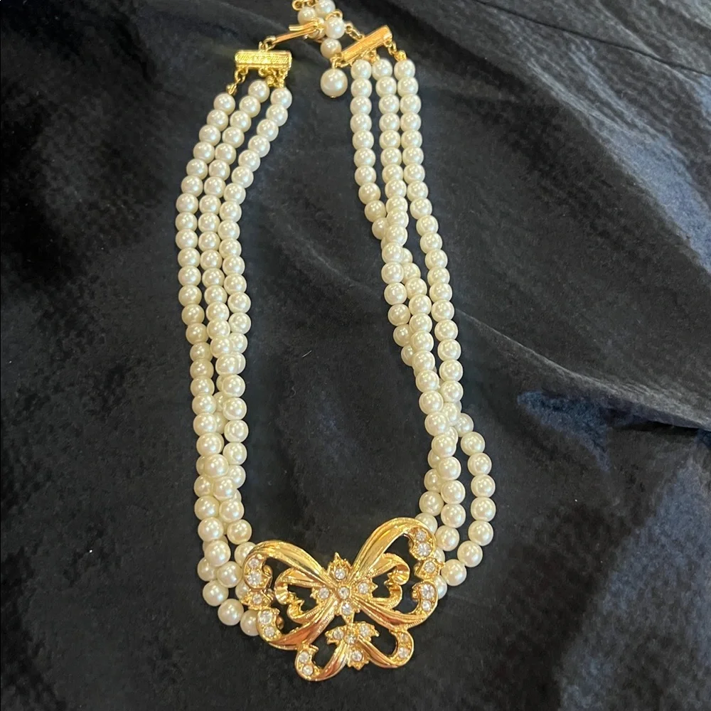 Vintage Avon Butterfly choker - Picture 5 of 5